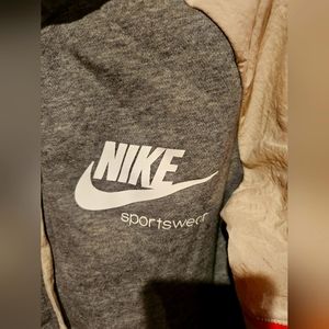 Kids medium nike jacket